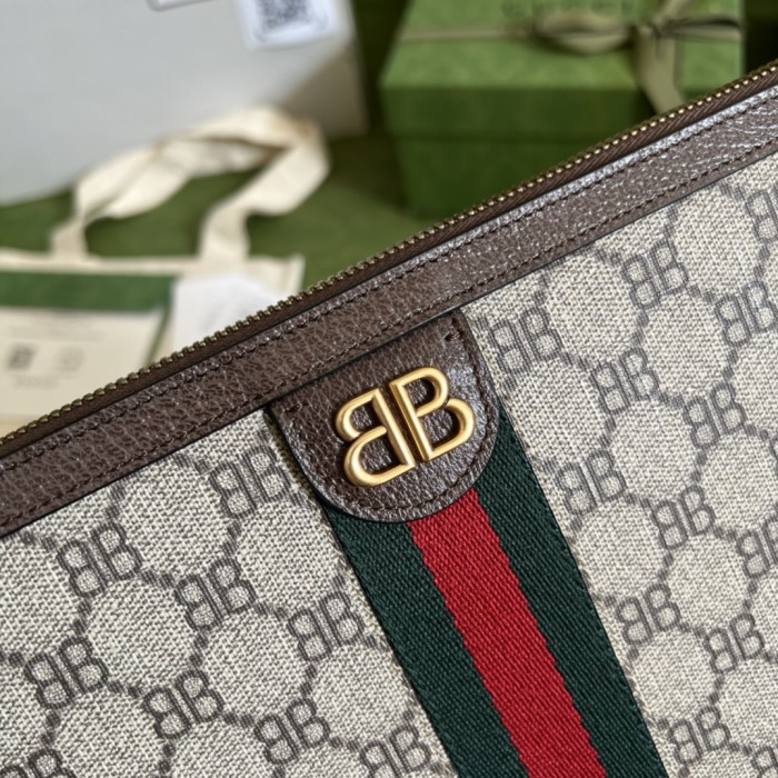 Handbag Gucci 680382 size 30.0 x20.3 x3.3 cm