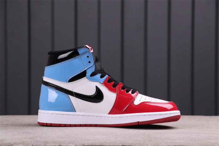 Jordan 1 Retro High Fearless UNC Chicigo