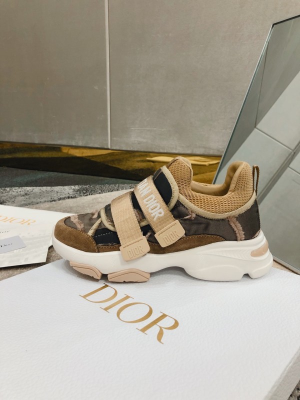 Dior D-Wander Sneaker 8