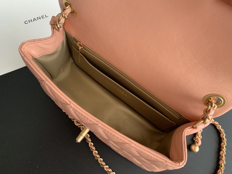 Handbag Chanel size 20 cm