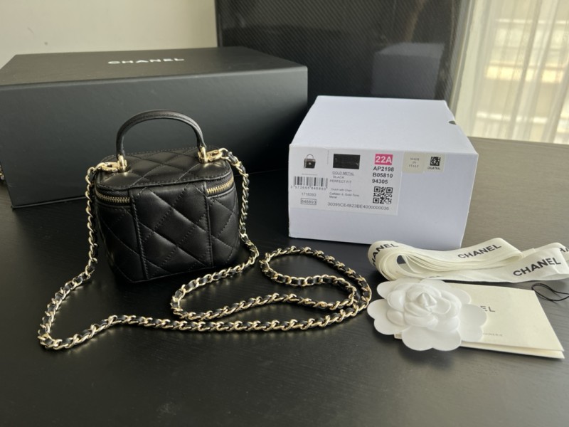 Handbag Chanel AP2198 size 11cmx8.5cmx7 cm