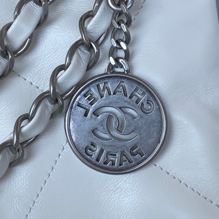 Handbag Chanel AS3263 size 18X20X6.5 cm