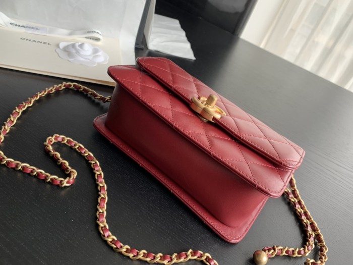 Handbag Chanel size 22 cm