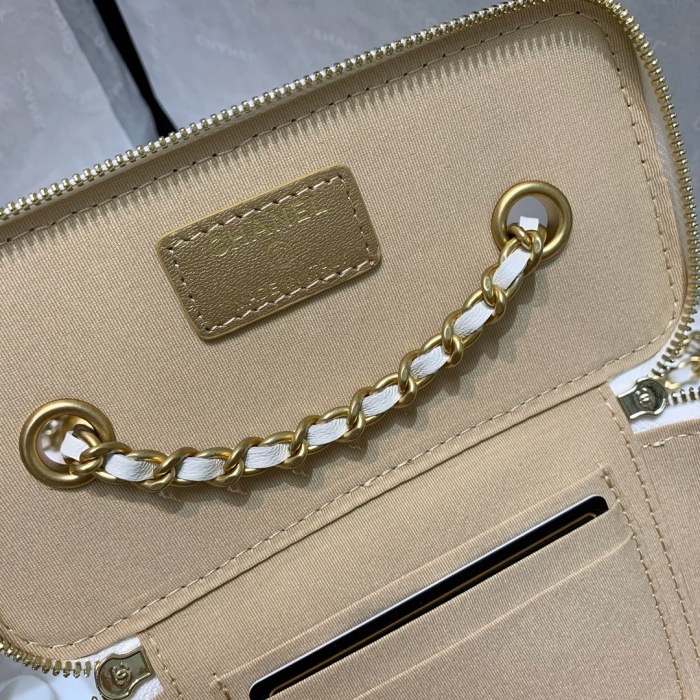 Handbag Chanel 81138 size 16 9.5 8 cm