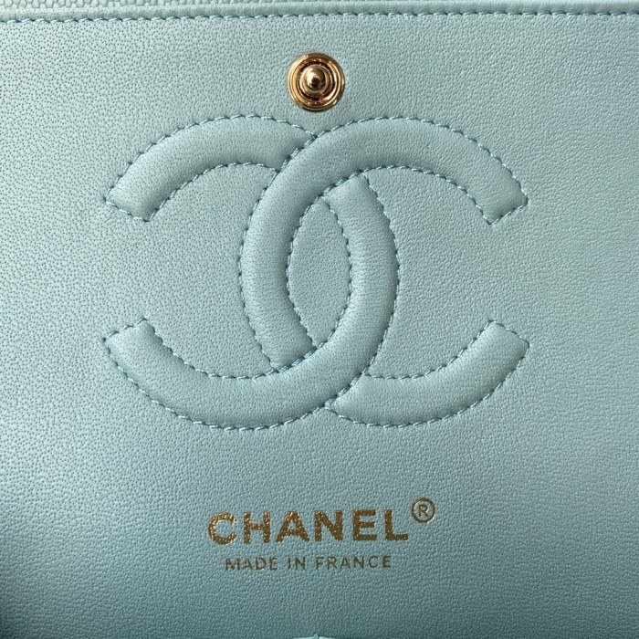 Handbag Chanel A01112 size 15.5x25.5x6.5 cm
