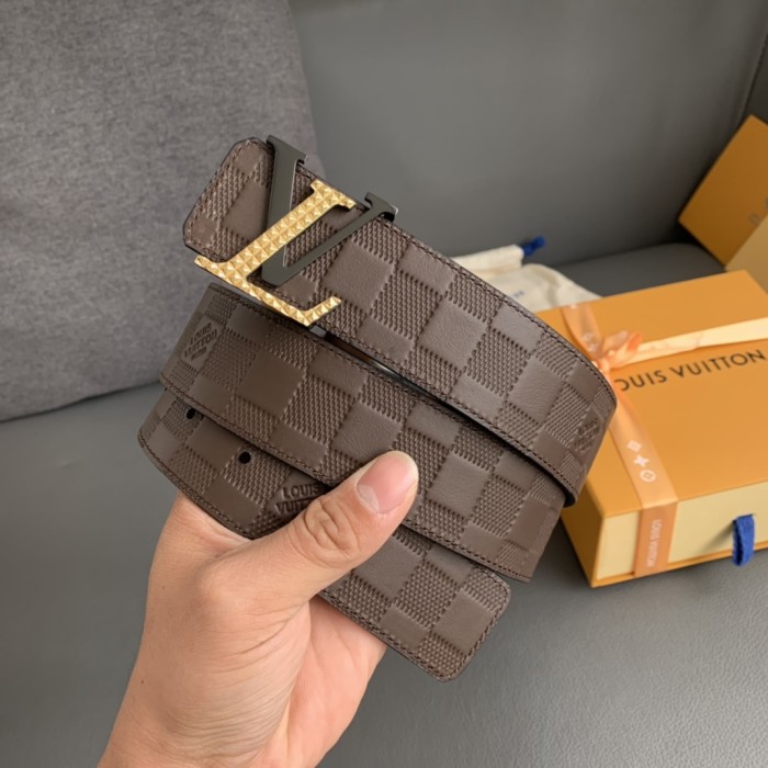 Louis Vuitton Belt 11 (width 4cm)