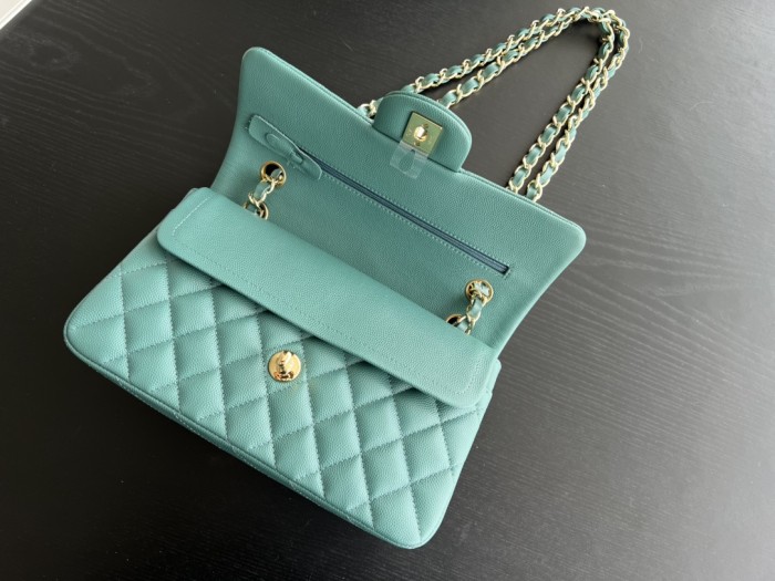 Handbag Chanel size 23 cm