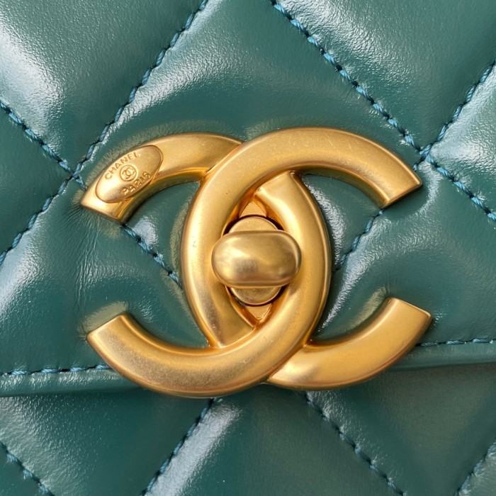Handbag Chanel AS2649 size 22×14.5×8 cm
