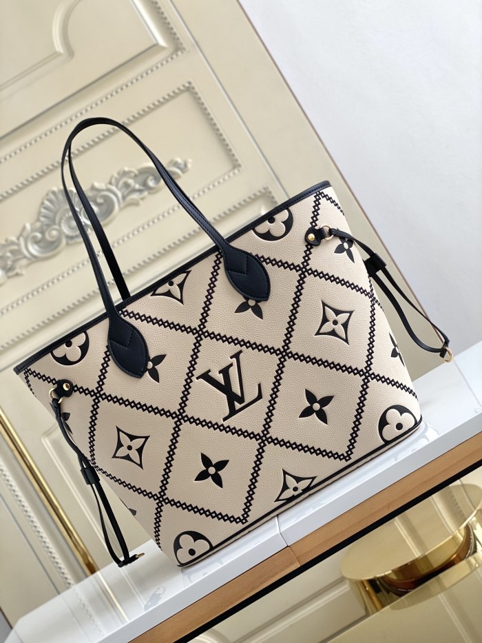 Handbag Louis Vuitton M46040 M46039 Monogram Empreinte size：31 x 28 x 14 cm
