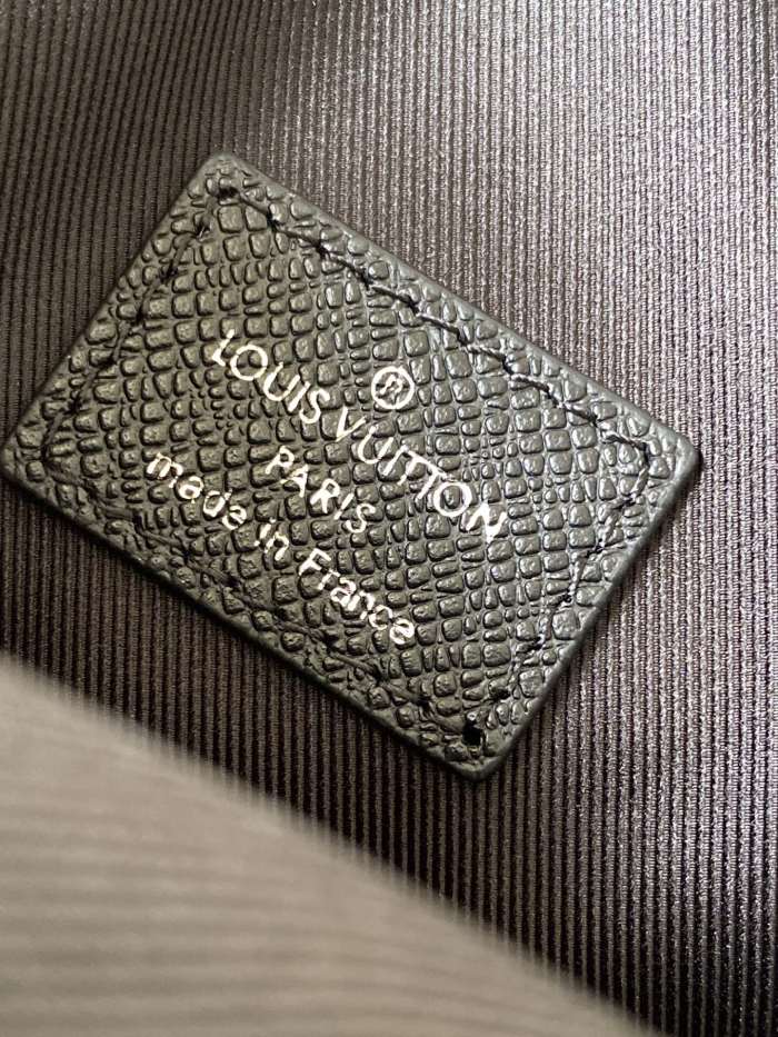 Handbag Louis Vuitton M30245 size 21.0 x 17.0 x 5.0 cm