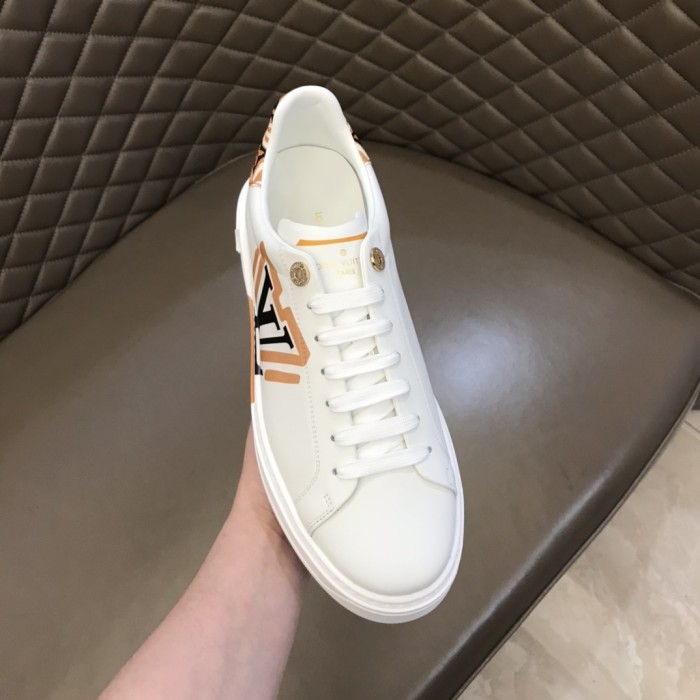 Louis Vuitton Low Top sneaker 17