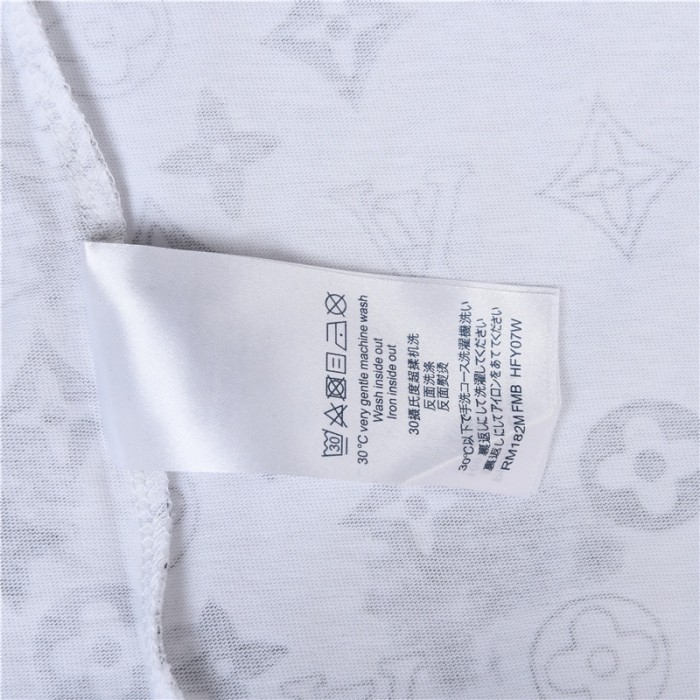 Clothes Louis Vuitton 120