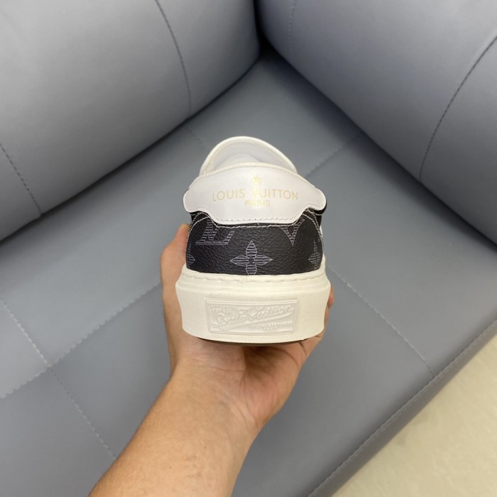 Louis Vuitton Monogram Denim sneaker 21