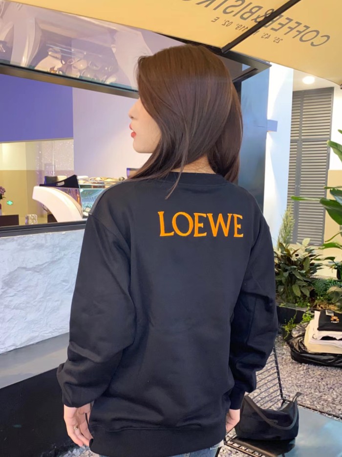 Clothes Loewe 5