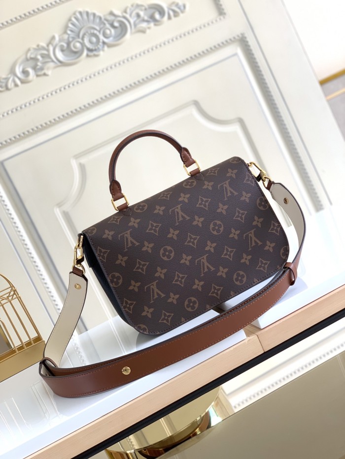 Handbag Louis Vuitton M44548 size 26-19-9.5 cm