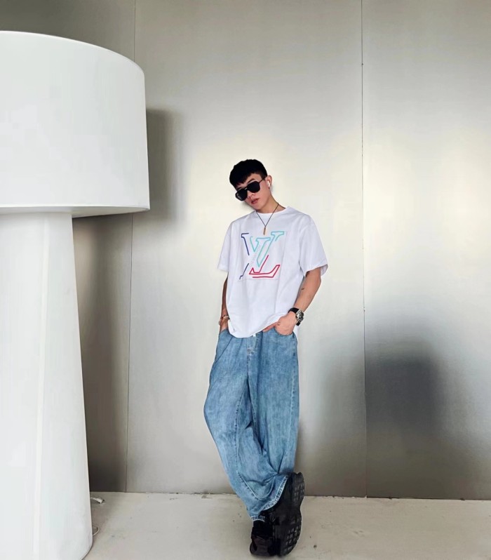 Clothes Louis Vuitton 369