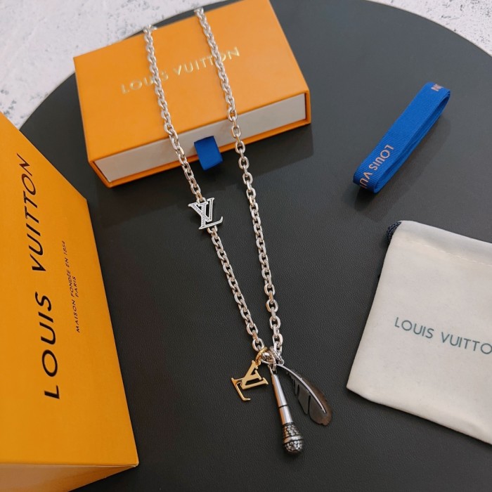 Clothes Louis Vuitton 75