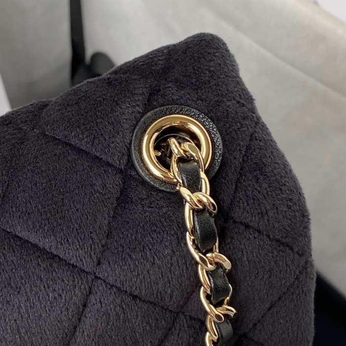 Handbag Chanel size 17 cm