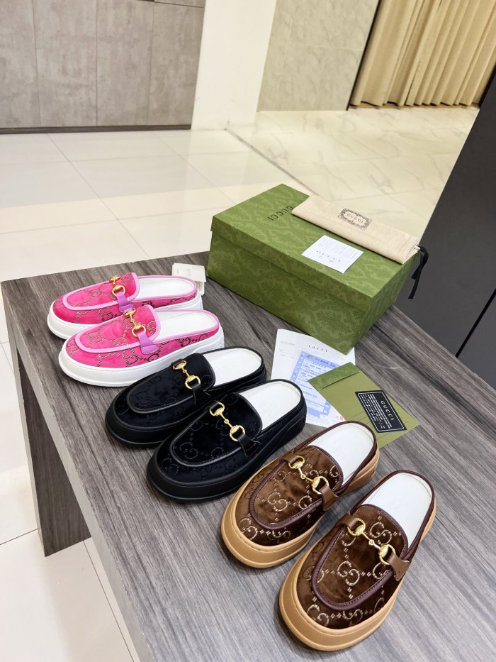 Gucci Women's WOMEN 6