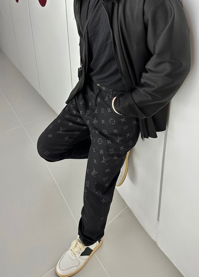 Clothes Louis Vuitton 126