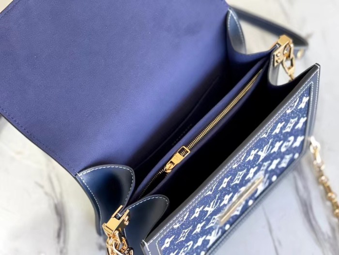 Handbag Louis Vuitton M59631 Dauphine size 25 x 17 x 10.5cm