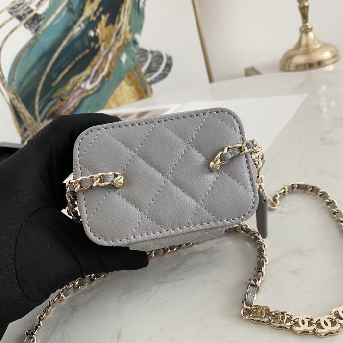 Handbag Chanel 81186 size 10.5-8.5-7 cm