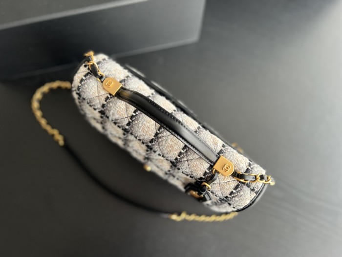 Handbag Chanel AS3653 size 25cmx21.5cmx7 cm