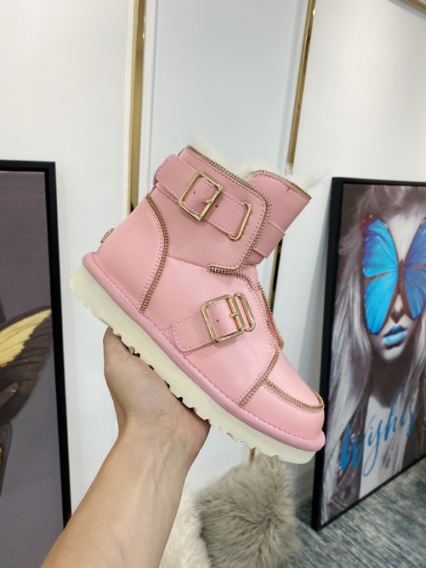UGG Sneaker 32
