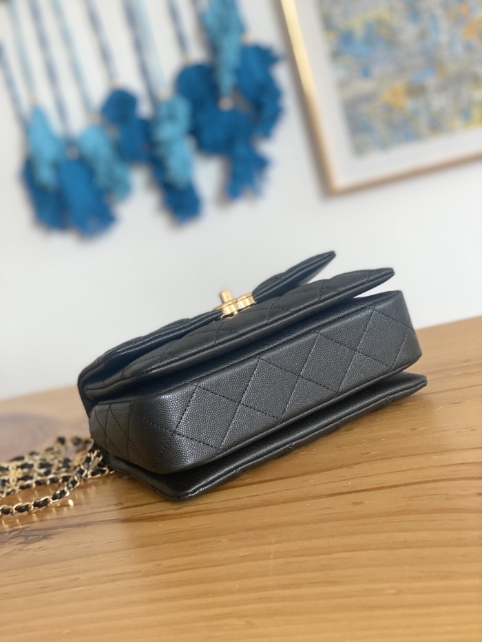 Handbag Chanel 3580 size 13*20*9.5 cm