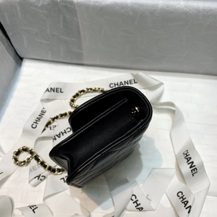 Handbag Chanel 82768 size 12.5 2.5 9 cm