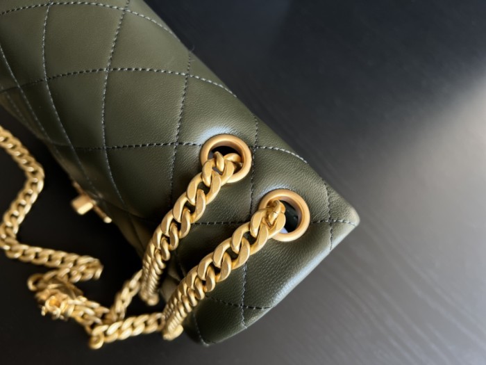 Handbag Chanel 3393 size 16cmx25cm10 cm