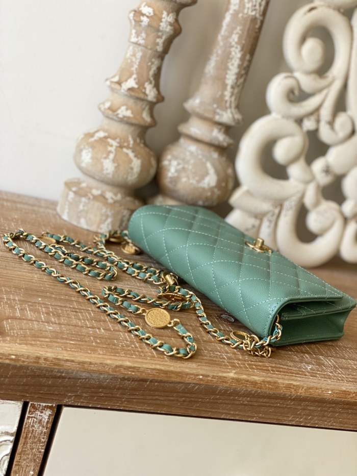 Handbag Chanel AP81234 size 19 cm