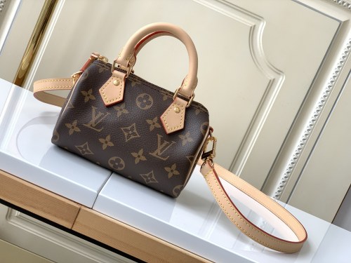 Handbag Louis Vuitton M81085 size 16.0 x 11.0 x 9.0 cm