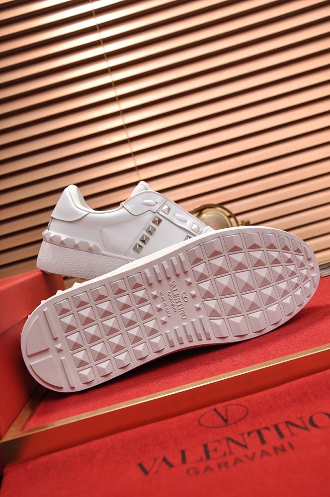 Valentino Garavani Rockstud Untitled calfskin sneaker 12