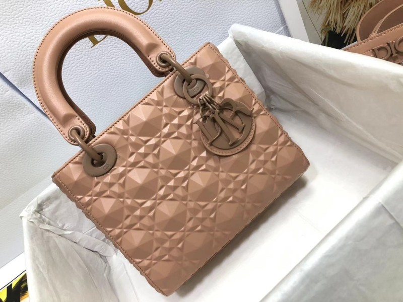 Handbag Dior M0538 size 20*16.5*8 cm