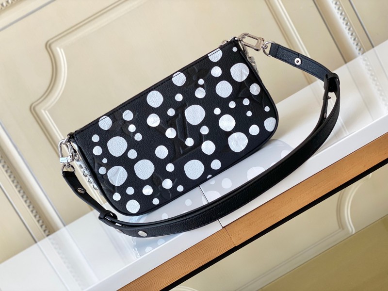 Handbag Louis Vuitton M46410 size 24X13.5X4 cm