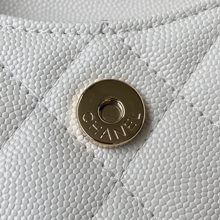 Handbag Chanel AP2401 size 8X10X3.5 cm