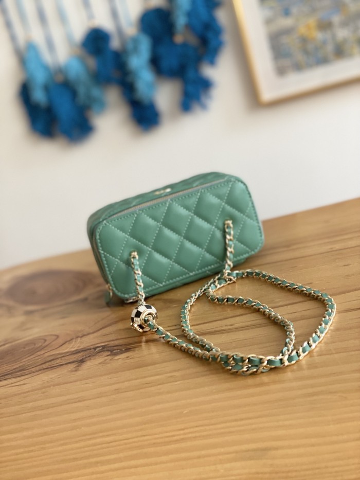 Handbag Chanel 81242 size 17 cm