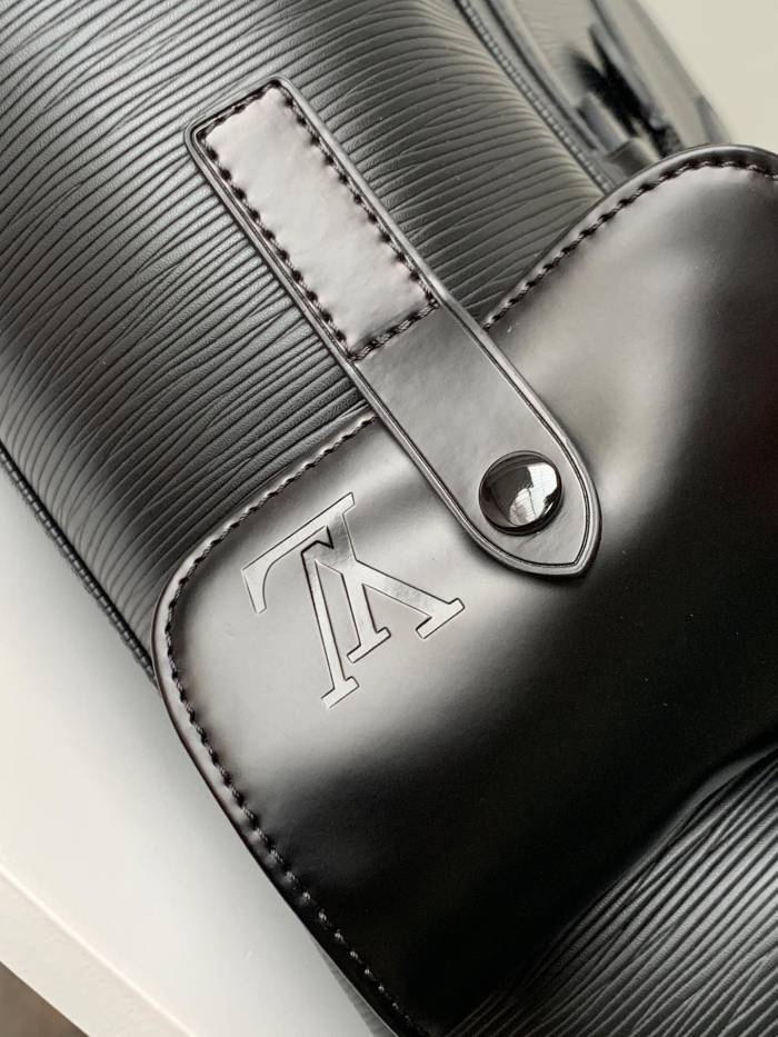 Handbag Louis Vuitton M50159 size 41 x 47 x 13 cm