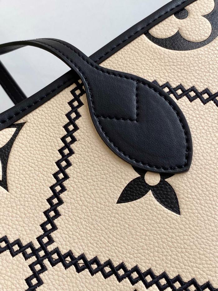 Handbag Louis Vuitton M46040 M46039 Monogram Empreinte size：31 x 28 x 14 cm