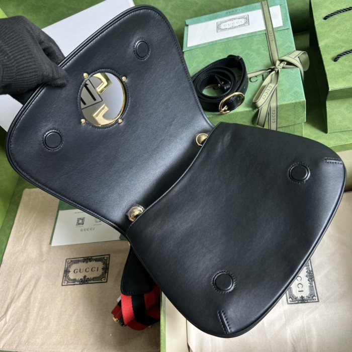 Handbag Gucci 699210 size 29 x 22 x 7 cm