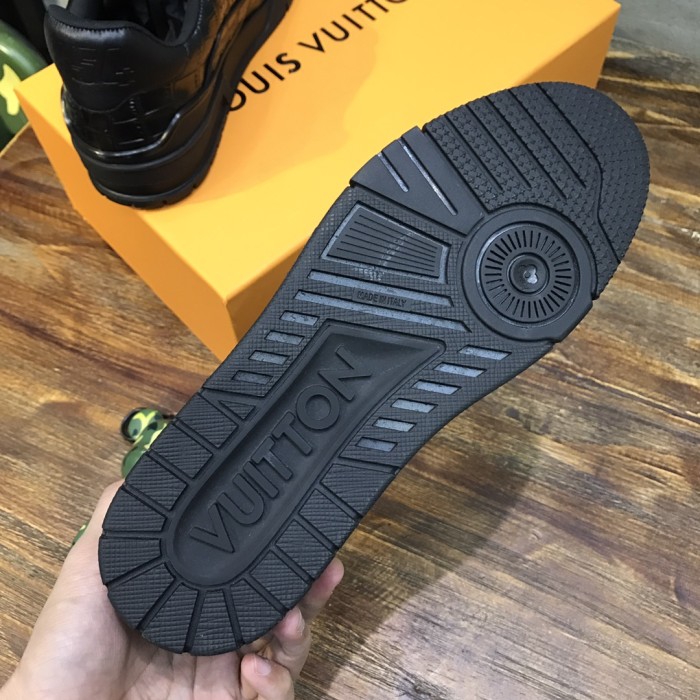 Louis Vuitton Trainer Sneakers 30