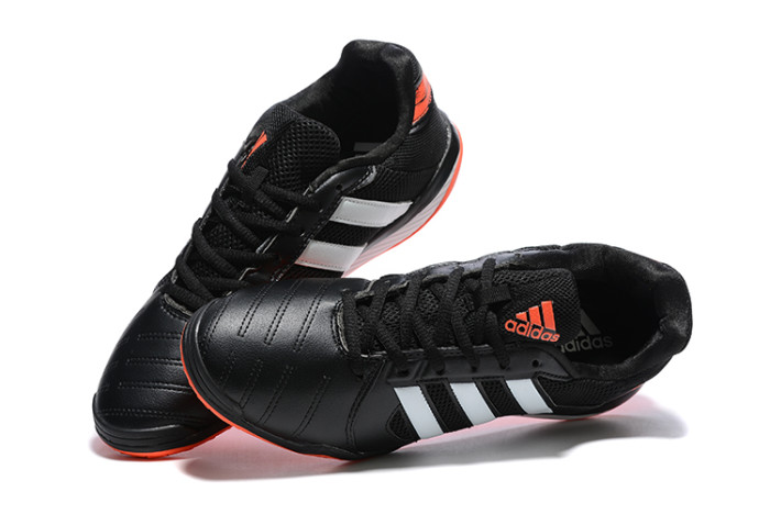 AD football shoes 15