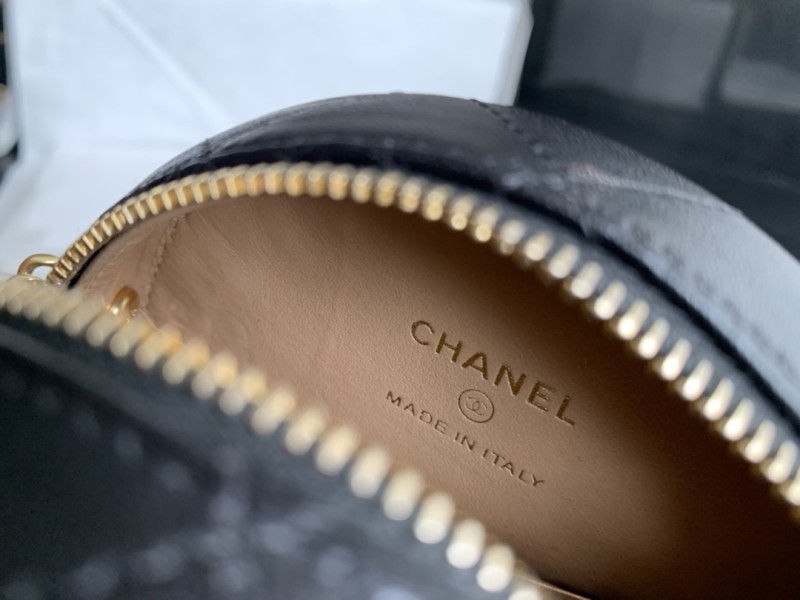 Handbag Chanel 2388 size 12.5cmx5.8 cm