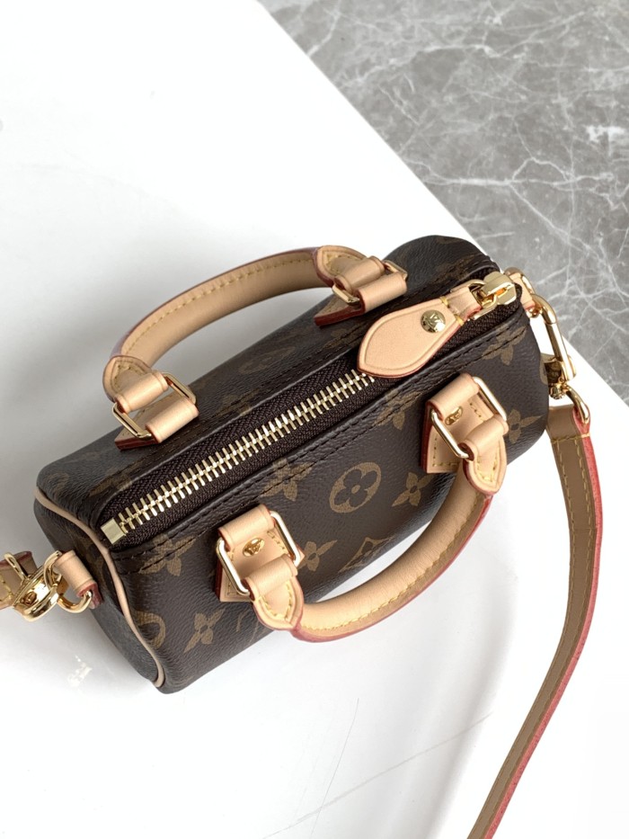 Handbag Louis Vuitton M81085 size 16.0 x 11.0 x 9.0 cm