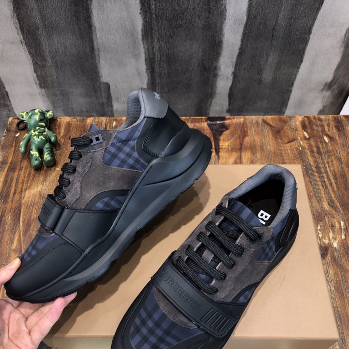 Burberry Vintage Sneaker 2