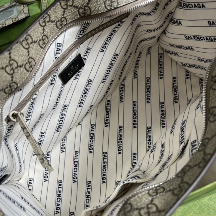 Handbag Gucci size 681695 size 39*14*24 cm