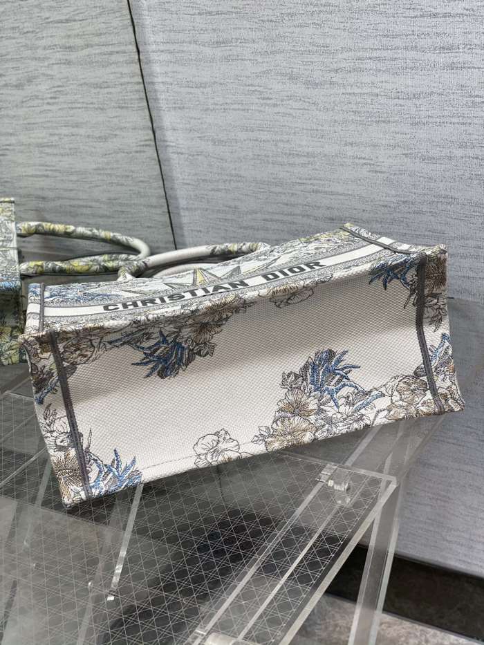 Handbag Dior size 36*18*28 cm