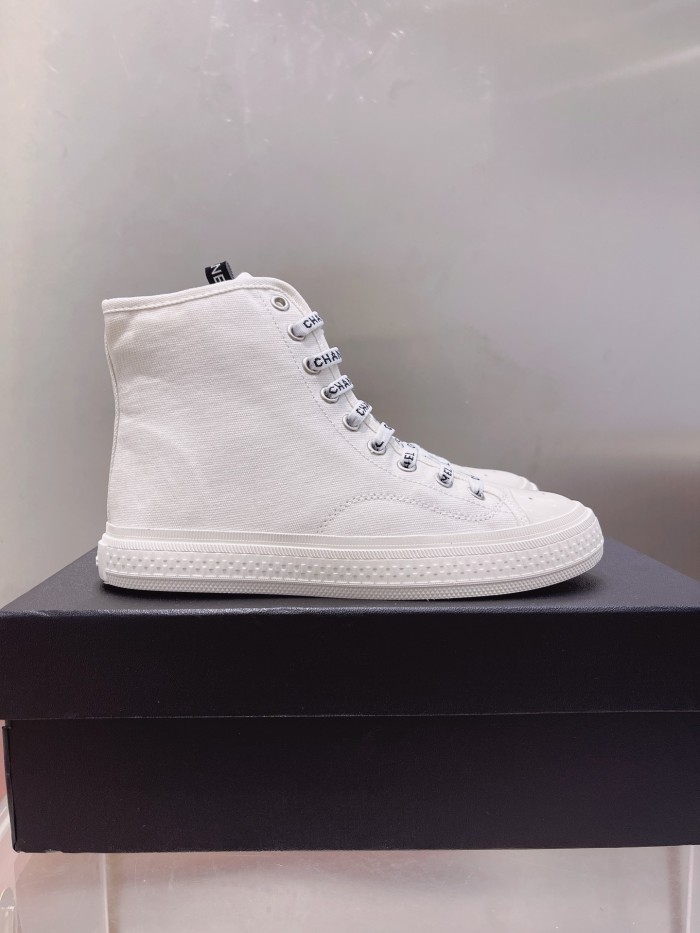 Chanel Flat canvas Sneaker 6