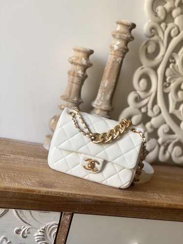 Handbag Chanel As3109 size 19*14*6 cm